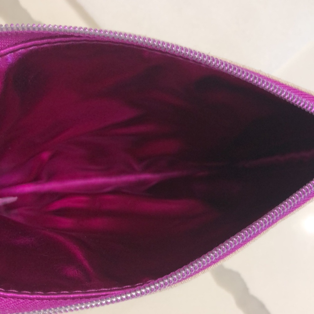 Canvas pouch - Picture 2 of 2